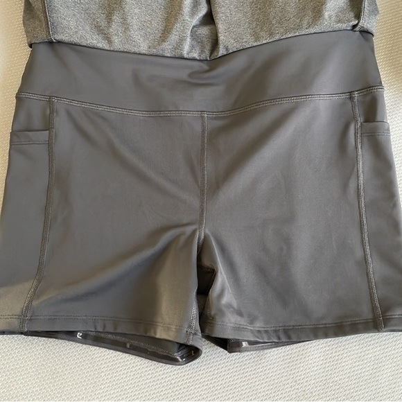 Athleta Gray Match Point Skort Size Medium - Picture 3 of 11